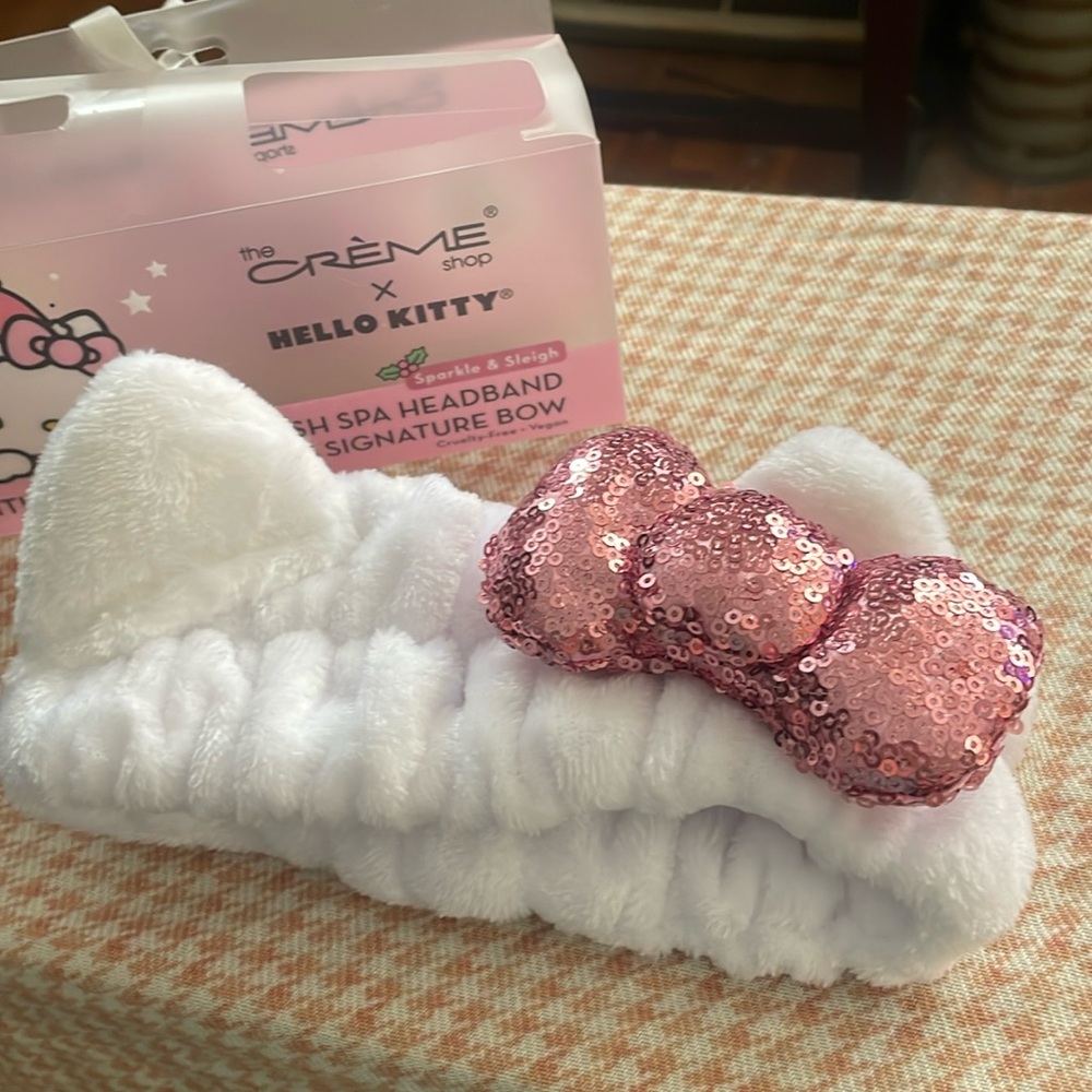 NIB - Hello Kitty plus headband - Picture 2 of 3